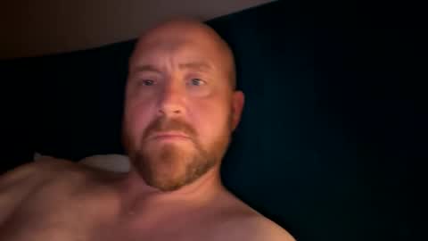 Snapshot of scottric chatting on September 20, 12:24 am SexyDaddy online show from September 20, 12:24 am