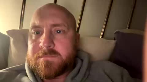 Snapshot of scottric chatting on February 9, 10:32 pm SexyDaddy online show from February 9, 10:32 pm