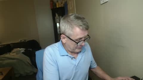 James online show from October 20, 9:42 pm