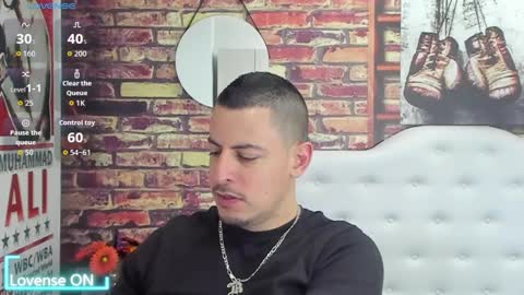 Snapshot of scotty_music chatting on September 17, 11:08 pm Ricardo online show from September 17, 11:08 pm