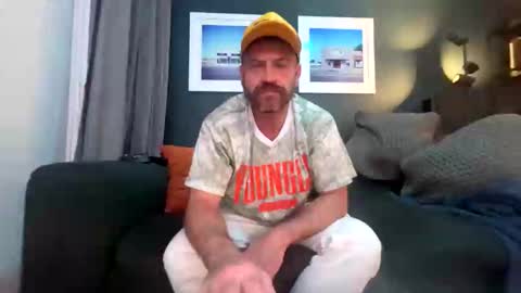 sdbtmbro online show from December 23, 2:40 am