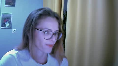 Snapshot of sea_dream chatting on September 8, 2:49 pm SEA Dream online show from September 8, 2:49 pm