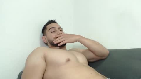 seank_noszka online show from November 10, 8:44 pm