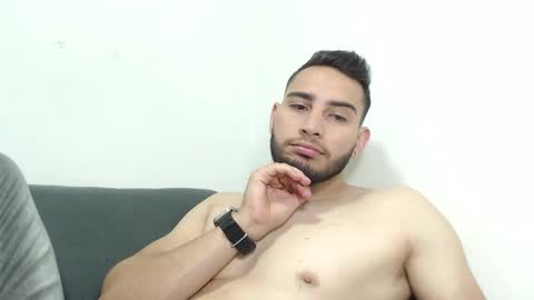 seank_noszka online show from March 6, 8:05 pm