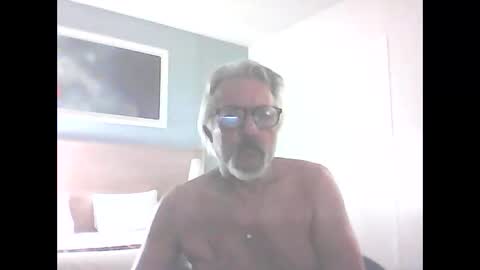 seantheflyer online show from September 8, 8:30 pm
