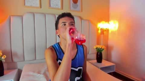 Sean online show from October 20, 4:06 am