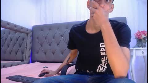 sebalexis7 online show from November 5, 2:35 am