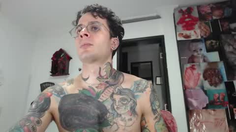 Snapshot of sebasbigdick_ chatting on March 12, 3:13 am spityio instagram online show from March 12, 3:13 am