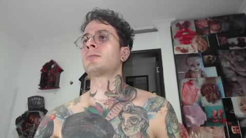 Snapshot of sebasbigdick_ chatting on February 28, 5:15 am spityio instagram online show from February 28, 5:15 am