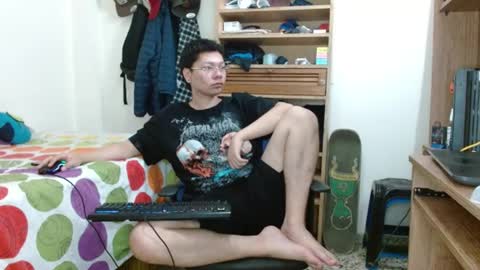Snapshot of sebasslops chatting on March 8, 6:21 am Sebas online show from March 8, 6:21 am