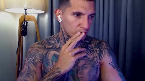 Sebastian online show from October 11, 12:37 am