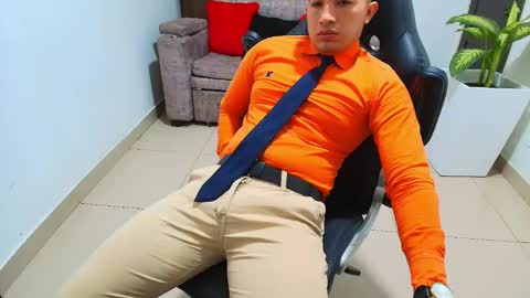 juan  sebastian online show from February 26, 12:27 pm