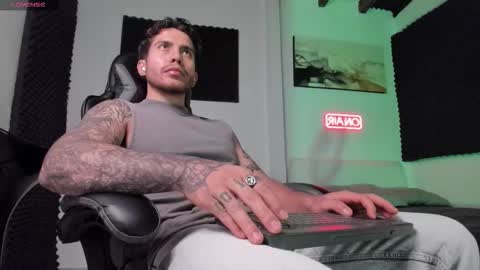 Lucian Sinclair online show from November 20, 3:49 am