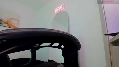 Snapshot of sebastianortizm chatting on January 22, 2:59 am Lucian Sinclair online show from January 22, 2:59 am