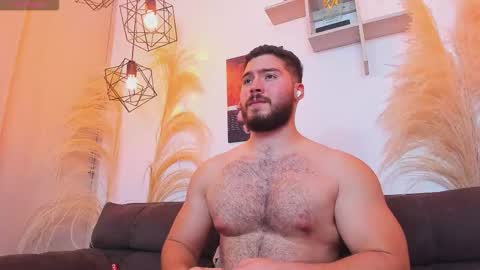 Instagram jeanpaulfit  online show from March 4, 11:35 pm