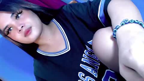 kwen online show from December 4, 2:38 pm