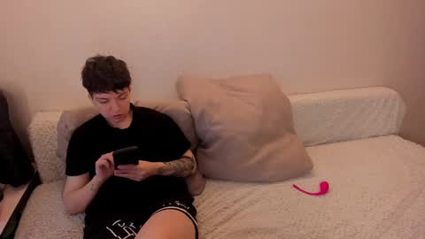 Snapshot of secret_dreams_ chatting on March 7, 8:45 am Amanda and pair in a real life we love each other but can play with you online show from March 7, 8:45 am