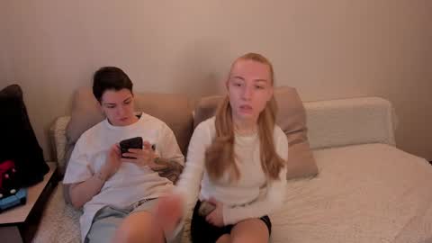 Snapshot of secret_dreams_ chatting on March 11, 7:35 am Amanda and pair in a real life we love each other but can play with you online show from March 11, 7:35 am