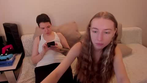 Snapshot of secret_dreams_ chatting on February 13, 8:48 am Amanda and pair in a real life we love each other but can play with you online show from February 13, 8:48 am