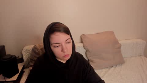 Snapshot of secret_dreams_ chatting on December 4, 8:39 am Amanda and pair in a real life we love each other but can play with you online show from December 4, 8:39 am