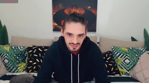 Snapshot of secret_sir chatting on February 14, 12:30 am Dean Carter online show from February 14, 12:30 am