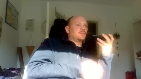 Simon online show from April 15, 8:17 am