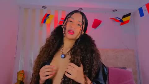 secretestrell online show from June 29, 3:03 am