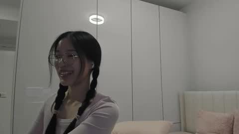 Angela online show from December 17, 2:29 am