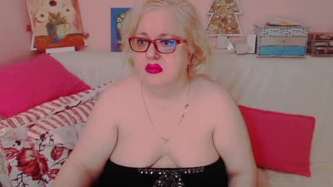 Snapshot of secretloverbbw chatting on February 6, 7:40 pm Alice online show from February 6, 7:40 pm
