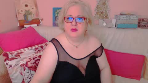 Snapshot of secretloverbbw chatting on February 12, 9:11 pm Alice online show from February 12, 9:11 pm