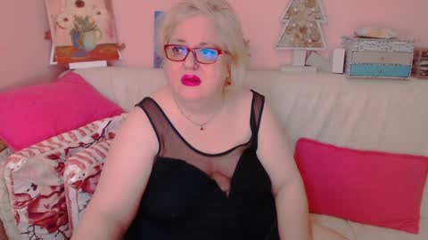 Snapshot of secretloverbbw chatting on January 15, 8:05 pm Alice online show from January 15, 8:05 pm
