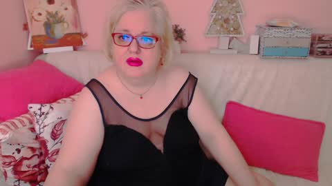 Snapshot of secretloverbbw chatting on January 17, 7:16 pm Alice online show from January 17, 7:16 pm