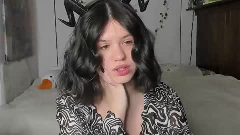 Snapshot of secretqueen_x chatting on February 21, 12:05 am Anna online show from February 21, 12:05 am