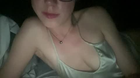 secretsiren16 online show from May 17, 1:48 am