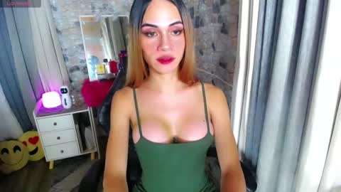 Snapshot of seduction_of_medusaxx chatting on January 29, 2:53 pm Medusa online show from January 29, 2:53 pm
