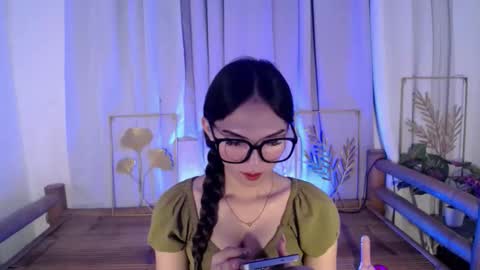 seductive_kimxxx online show from May 5, 5:57 am