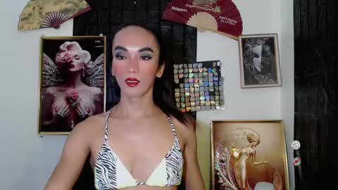 Snapshot of seductive_savixx chatting on February 13, 6:09 am seductive_savixx online show from February 13, 6:09 am
