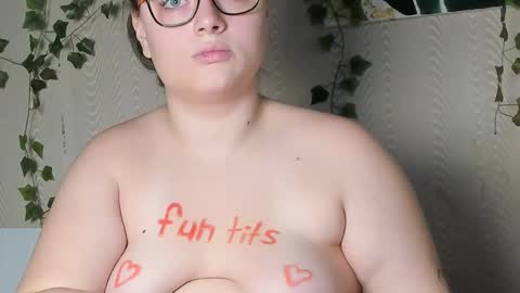 seductive_she_wolf online show from October 13, 4:31 pm