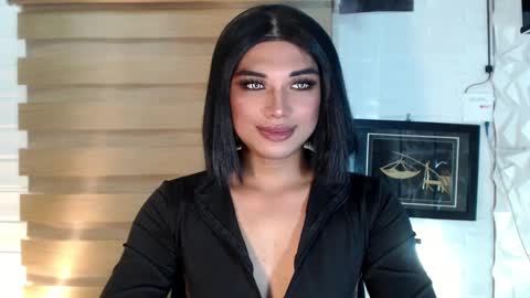 Snapshot of seductivedeluxe69 chatting on March 3, 3:11 pm Deluxe online show from March 3, 3:11 pm