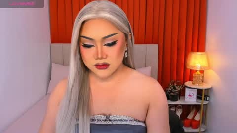 Natalie Mefford online show from March 12, 10:17 pm