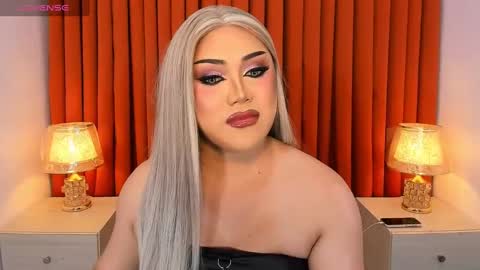 Natalie Mefford online show from February 22, 6:08 pm