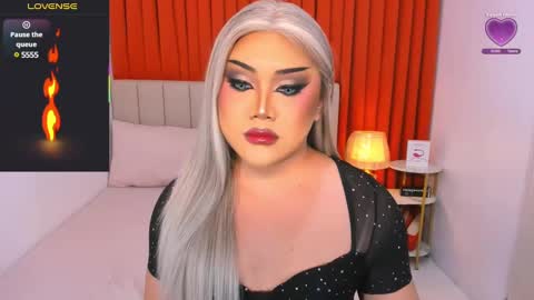 Natalie Mefford online show from March 8, 12:44 am