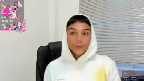 Snapshot of seductivo_jr chatting on September 21, 4:44 pm seductivo online show from September 21, 4:44 pm