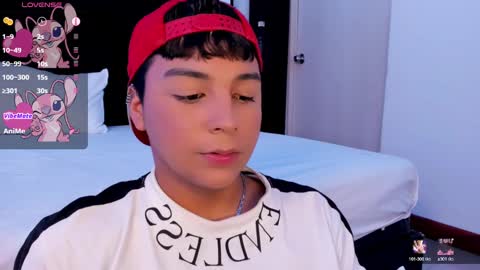 Snapshot of seductivo_jr chatting on February 18, 5:20 am seductivo online show from February 18, 5:20 am