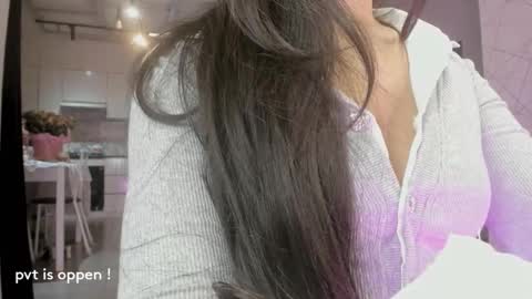 Akira Youri online show from February 6, 5:59 pm