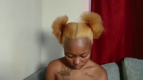 seexy_swiry online show from March 7, 9:18 am