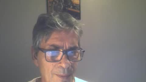 Snapshot of seigneurdc09 chatting on September 8, 4:17 pm seigneurdc09 online show from September 8, 4:17 pm