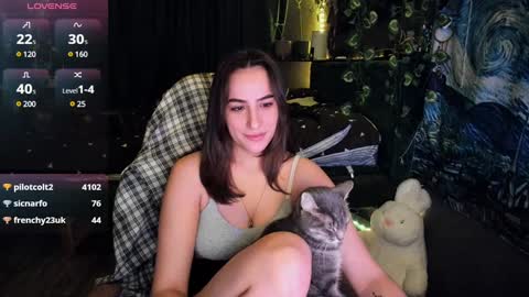 Snapshot of selby_paine chatting on December 4, 3:42 am Selby online show from December 4, 3:42 am