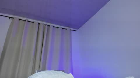 Snapshot of selenafox_0 chatting on September 19, 1:54 am selenafox online show from September 19, 1:54 am