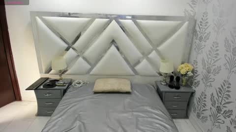 Selena reyess online show from January 7, 12:32 pm